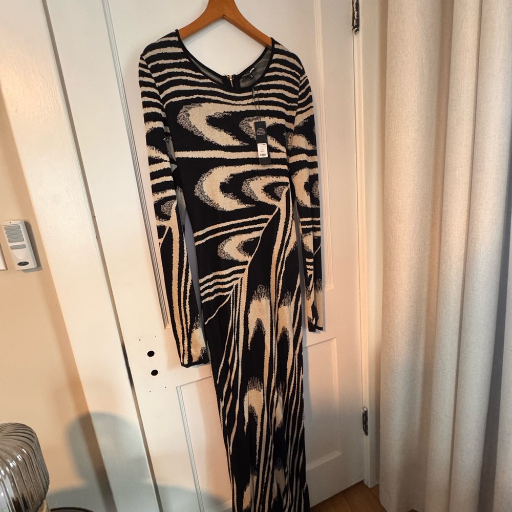 Fashion Nova Black & Cream Long Sleeve Patterned Maxi Dress